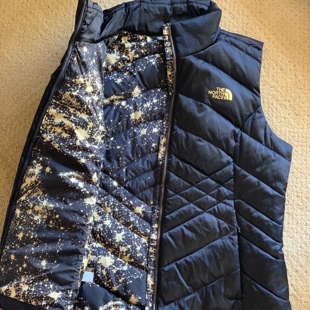 Women’s North Face vest